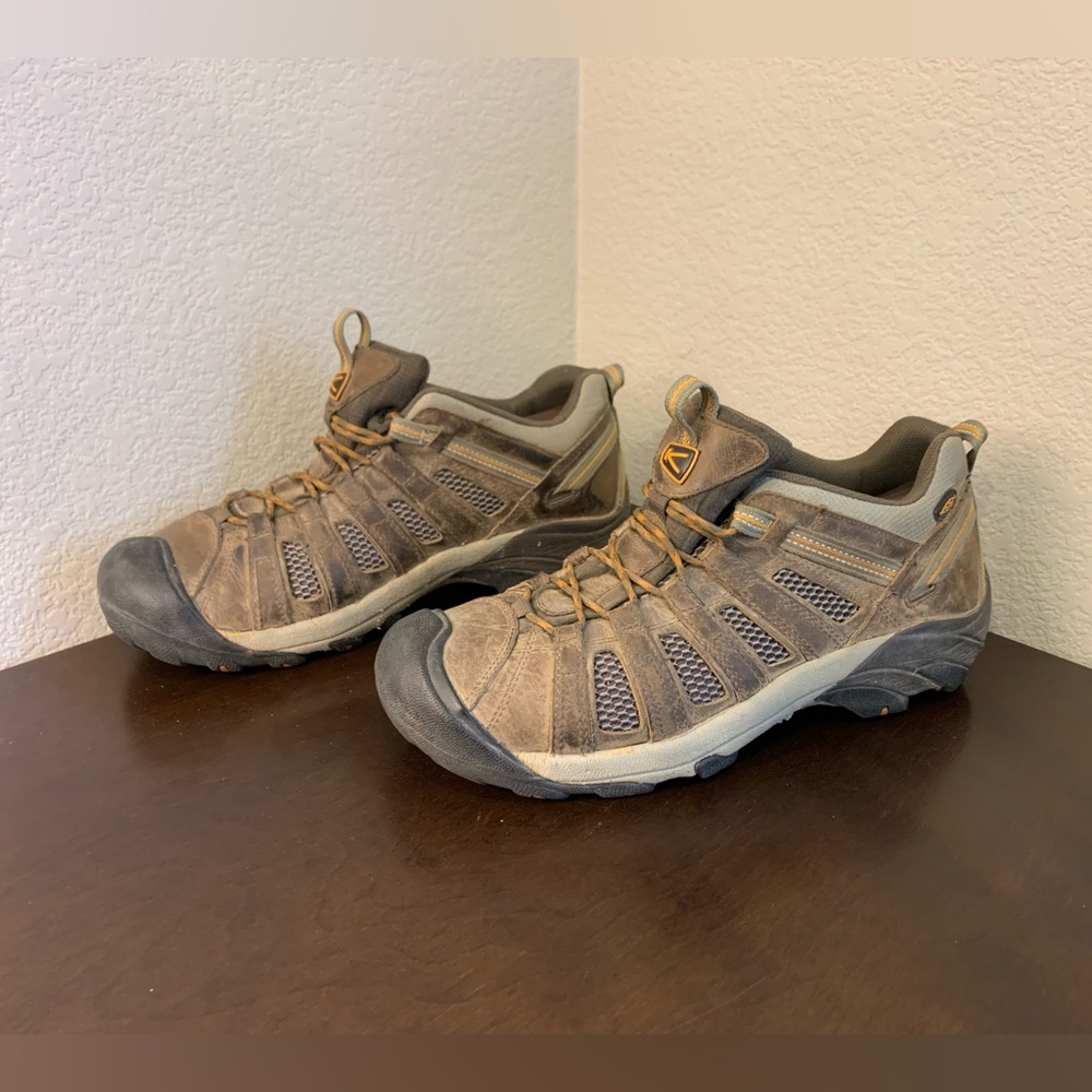 Keen Flint Low Top Brown Leather Hiking Shoes Men's Size 11.5